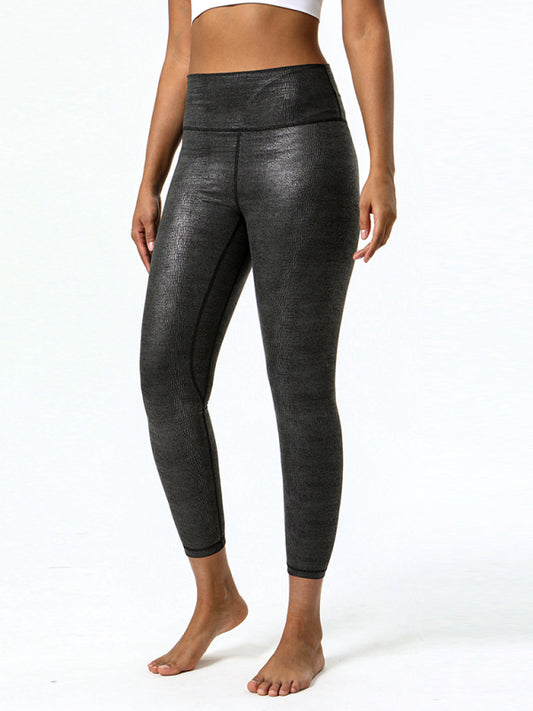 Textured-leather high-stretch yoga pants - Dress Your Best